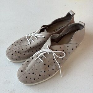 THE FLEXX Run Crazy Nubuck Laceup Shoes Size 9